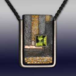 VAATZ Wolgang-Pendant gold nuggets, rose & 14k gold fused on sterling silver, peridot, oxidized sterling silver