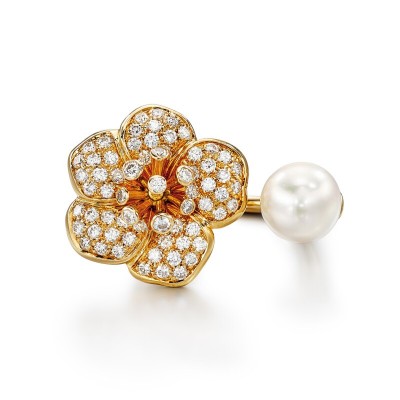#VAN CLEEF & ARPELS #Gold #Diamond #Oearl #Ring #Or #Diamant #Bague #perle