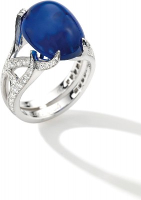 VAN CLEEF ARPELS-KASHMIR cabochon sapphire 15,42ct-diamonds-$1,134,080-Sotheby's auction