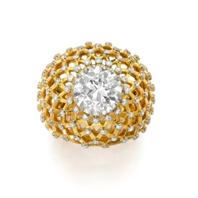 #VAN CLEEF & ARPELS #Sapphire #Diamond #Pendant #saphir #Diamant #Pendentif