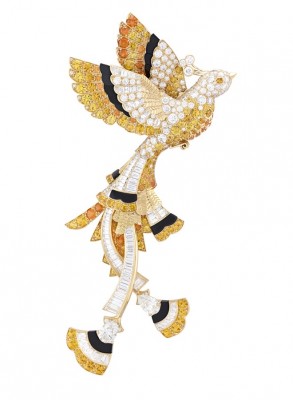#VAN CLEEF & ARPELS #Clip #Or #Onyx #Diamants #SaphirsJaunes #GrenatsSpessartites #2021