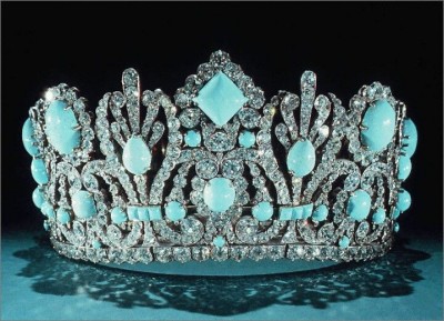VAN ClEEF & ARPELS-Cadeau de mariage de Napoleon à l'Imératrice Marie Louise-Emeraudes remplacées en 1952 par des turquoise d'Iran