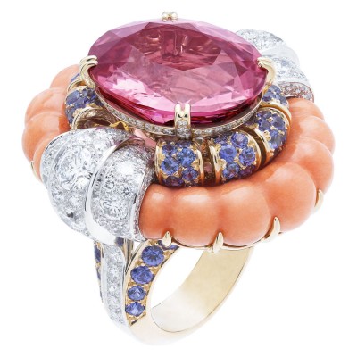 VAN ClEEF & ARPELS-Collection pierres de  caractere-Bague cocktail été-spinelle 21.19ct