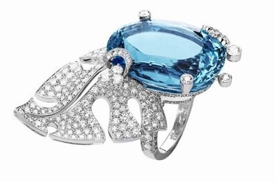 VAN ClEEF & ARPELS-bague-Hibiscus-Bague Cocktail