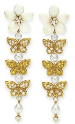 VAN ClEEF & ARPELS-corail-diamant-saphir jaune-perle-bouclezs d'oreilles