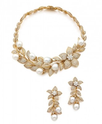VAN ClEEF & ARPELS-diamant-perle de culture-or-jaune-joaillerie