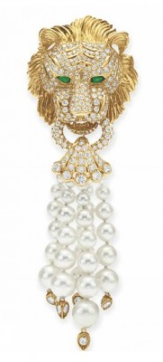 VAN ClEEF & ARPELS-diamant-émeraude-perle de culture-broche