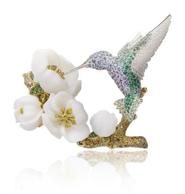 VAN ClEEF & ARPELS-or blanc-or jaunediamants de couleurs-saphirs de couleurs-émeraudes-opale blanche