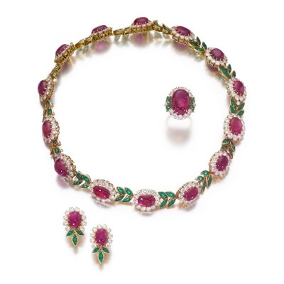 #Van Cleef & Arpels #ruby #emerald #diamond #parure #émeraude #rubis #diamant #1960s #梵克雅寶 #紅寶石配祖母綠及鑽石首飾套裝 #1960年代