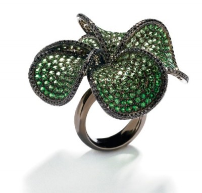 WENDY YUE-bague-Tsavorite-diamant noir-or balnc rhodié noir
