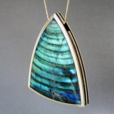 WESLEY HARRIS-Pendentif-Labradorite-ee Hive-argent