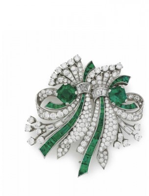 #RAYMOND YARD #1949 #Brooch #Diamonds #Emeralds #Platinum