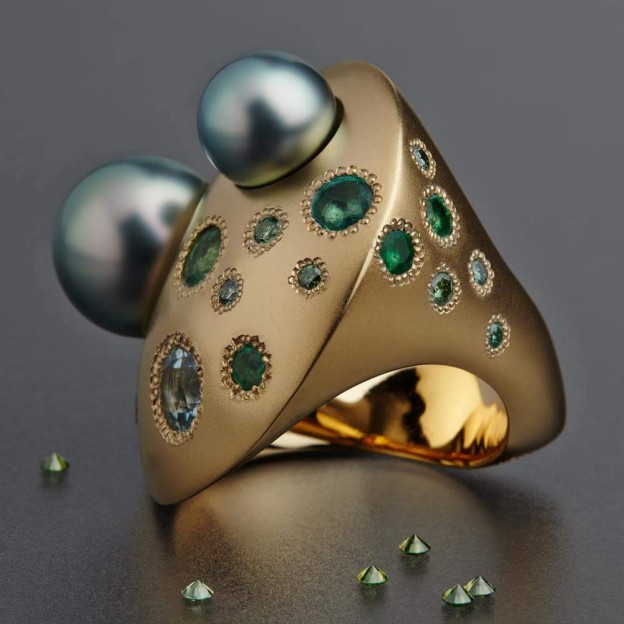 Tahiti pearls-blue diamonds- emeralds-gold