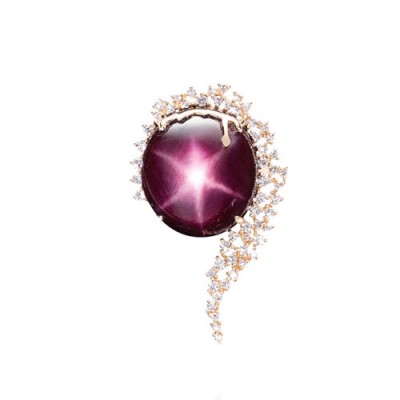 PALOMA SANCHEZ star ruby set in 18K gold with diamonds