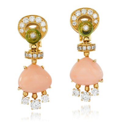 #BULGARI #coral #corail #peridot #diamond #diamant #earclips #boucles d'oreilles #2010s