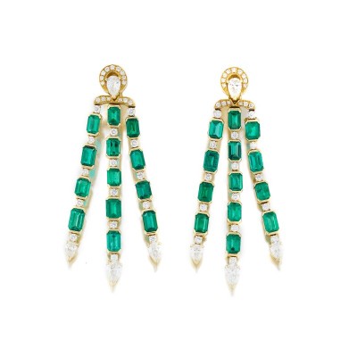 #BULGARI #emerald #diamond #ear clips #émeraudes #diamants