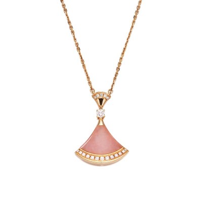#BULGARI #necklace #diamond #collier #pink opal #opale rose #diamant