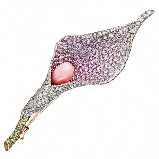 CALLA LILY-conch-pearl-brooch-white and pink diamonds-tsavorites