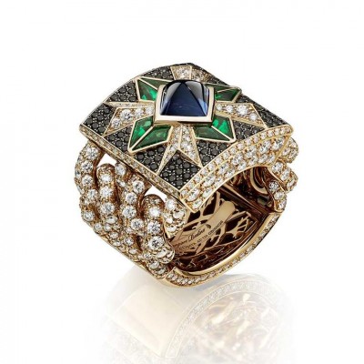 GIAMPERO BODINO- Rosa dei Venti ring-sugarloaf sapphire-emeralds-black diamonds-diamond-encrusted chain.