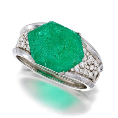 #PAUL FLATO #Carved Emerald #Diamond #Platinum #Bracelet #Emeraude #Diamant #Platine