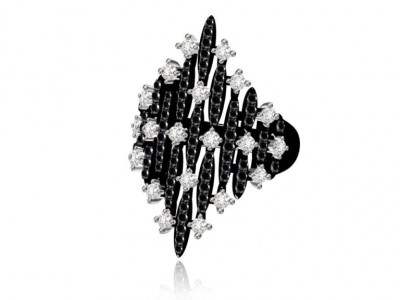 #SUTRA #BlackDiamonds #Gold #WhiteDiamonds #Ring