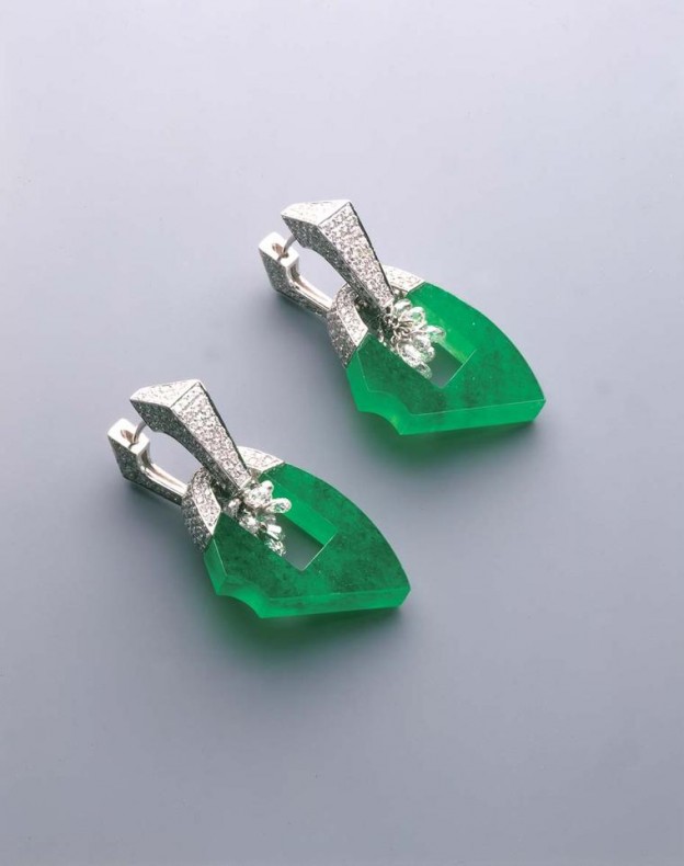 #SAMUEL KUNG #rough hewn jadeite #earrings #pavé-set diamonds and briolettes #HIGH JEWELRY