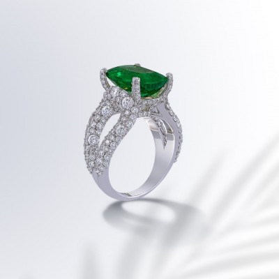 #RENU OBEROI #Emerald #Diamonds #Emeraude #diamants
