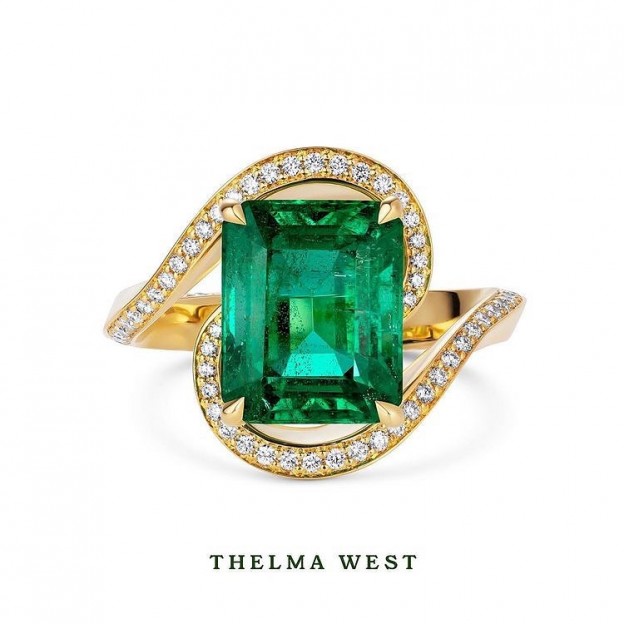 #THELMA WEST #Ring #Diamonds #Emerald #Diamants #Emeraude