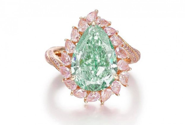 #green-diamond-#pink-diamonds-#$3,055,681-#Sotheby's-#2021-10-12
