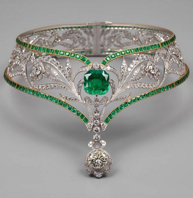 #VICTOR NIKOMALEV #Platinum #gold #diamonds #emerald #choker #Platine #or #Diamants